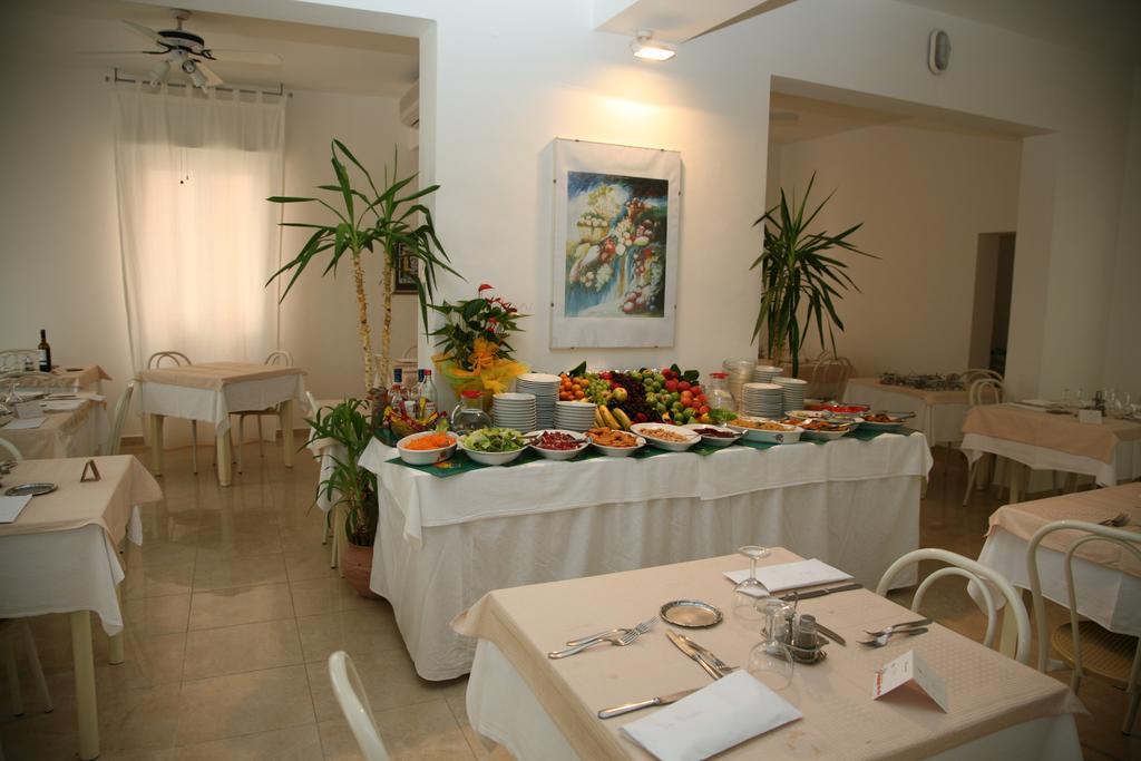 Hotel Toscana Marotta Εξωτερικό φωτογραφία
