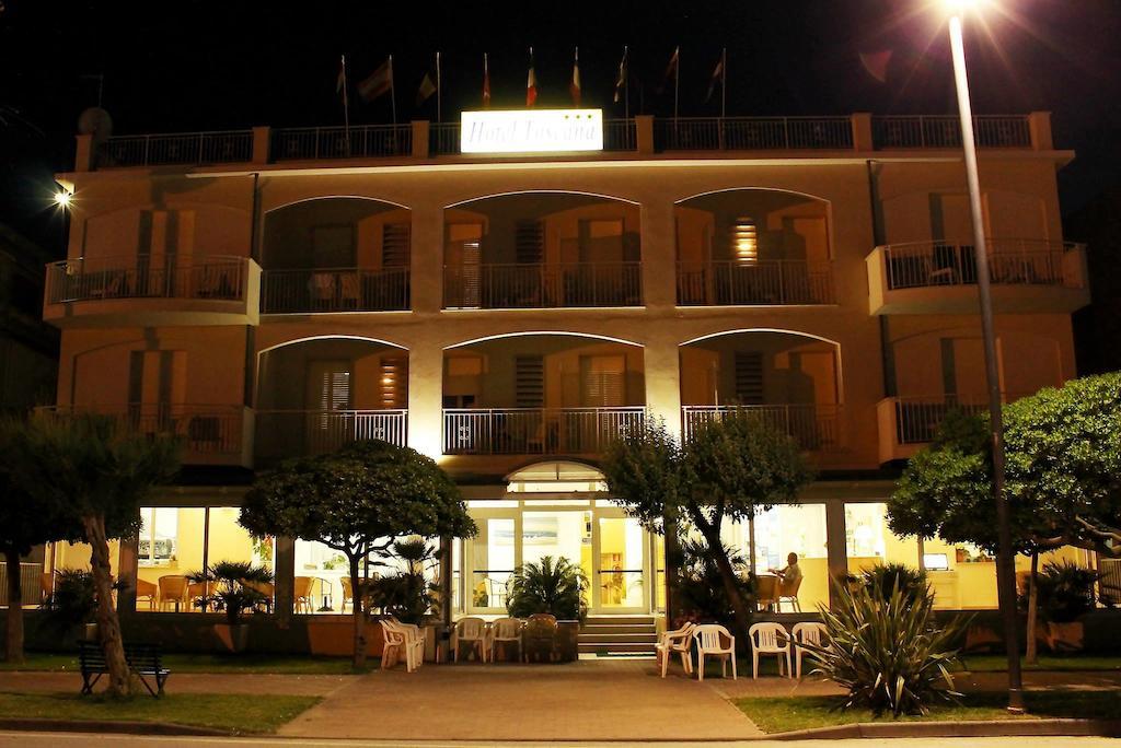 Hotel Toscana Marotta Εξωτερικό φωτογραφία