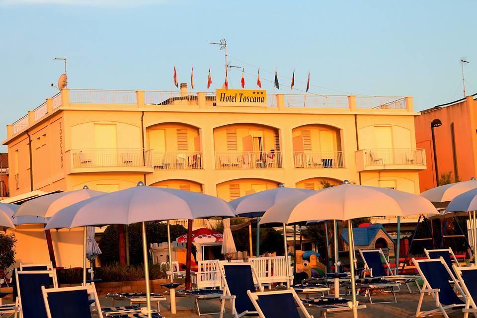 Hotel Toscana Marotta Εξωτερικό φωτογραφία